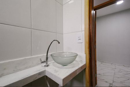 Casa à venda com 80m², 3 quartos e 1 vaga Casa à venda com 80m², 3 quartos e 1 vagaBanheiro