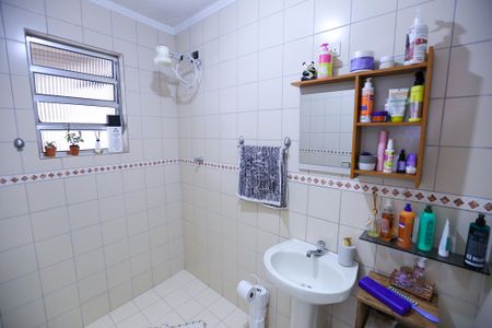 Casa para alugar com 230m², 3 quartos e 2 vagas Casa para alugar com 230m², 3 quartos e 2 vagasBanheiro