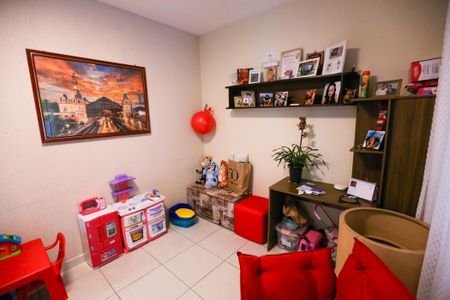 Sala de casa para alugar com 3 quartos, 230m² em Jardim Santa Lucrecia, São Paulo