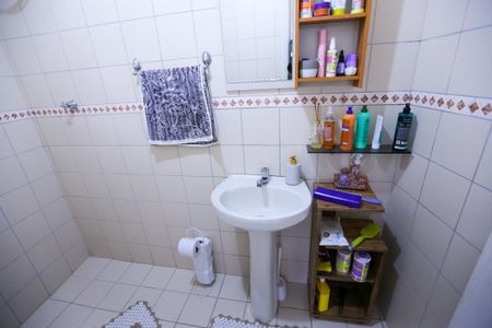 Casa para alugar com 230m², 3 quartos e 2 vagas Casa para alugar com 230m², 3 quartos e 2 vagasBanheiro