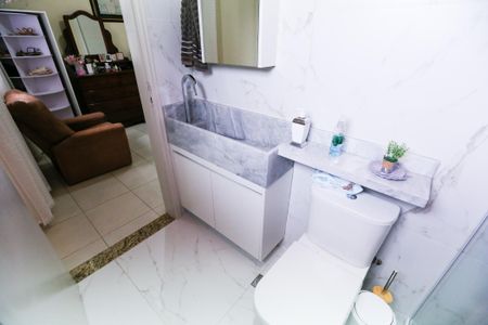 Casa para alugar com 230m², 3 quartos e 2 vagas Casa para alugar com 230m², 3 quartos e 2 vagasBanheiro da Suíte 1