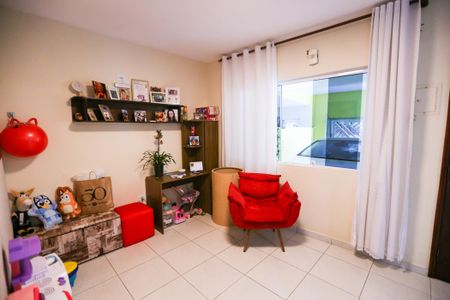 Casa para alugar com 230m², 3 quartos e 2 vagas Casa para alugar com 230m², 3 quartos e 2 vagasSala
