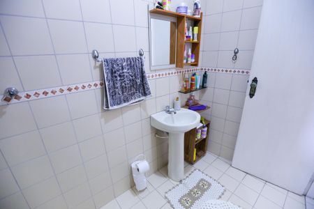 Casa para alugar com 230m², 3 quartos e 2 vagas Casa para alugar com 230m², 3 quartos e 2 vagasBanheiro