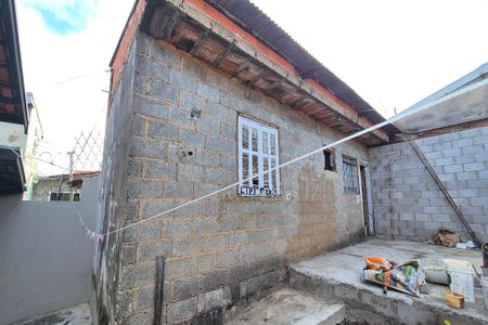 Casa à venda com 110m², 3 quartos e 1 vaga Casa à venda com 110m², 3 quartos e 1 vagaFachada da Edícula