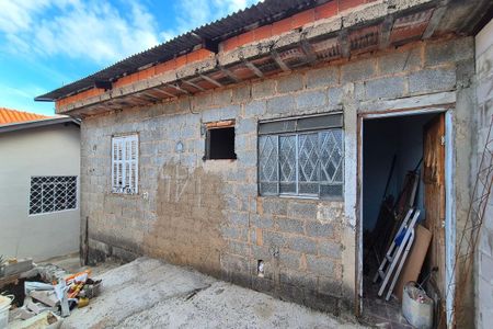 Casa à venda com 110m², 3 quartos e 1 vaga Casa à venda com 110m², 3 quartos e 1 vagaFachada Edícula