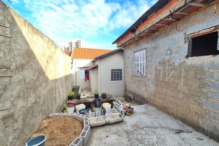 Casa à venda com 110m², 3 quartos e 1 vaga Casa à venda com 110m², 3 quartos e 1 vagaQuintal