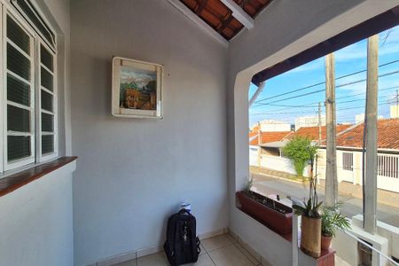 Casa à venda com 110m², 3 quartos e 1 vaga Casa à venda com 110m², 3 quartos e 1 vagaVaranda da Sala