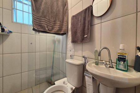 Casa à venda com 110m², 3 quartos e 1 vaga Casa à venda com 110m², 3 quartos e 1 vagaBanheiro