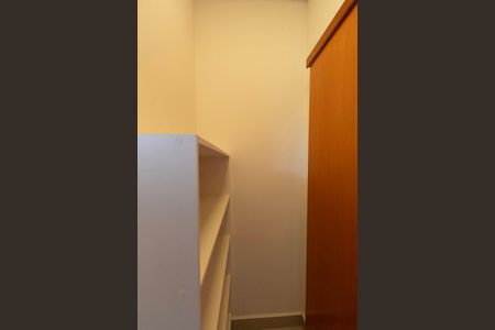 Casa de condomínio para alugar com 106m², 3 quartos e 2 vagas Casa de condomínio para alugar com 106m², 3 quartos e 2 vagasDespensa Cozinha