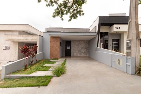 Casa de condomínio para alugar com 106m², 3 quartos e 2 vagas Casa de condomínio para alugar com 106m², 3 quartos e 2 vagasFachada