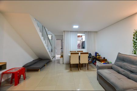 Sala Ambientes de casa à venda com 2 quartos, 120m² em Alvorada, Belo Horizonte