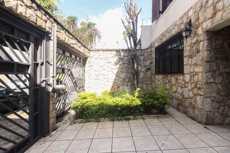 Casa para alugar com 240m², 3 quartos e 3 vagas Casa para alugar com 240m², 3 quartos e 3 vagasGaragem