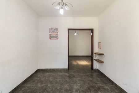 Casa para alugar com 240m², 3 quartos e 3 vagas Casa para alugar com 240m², 3 quartos e 3 vagasSala