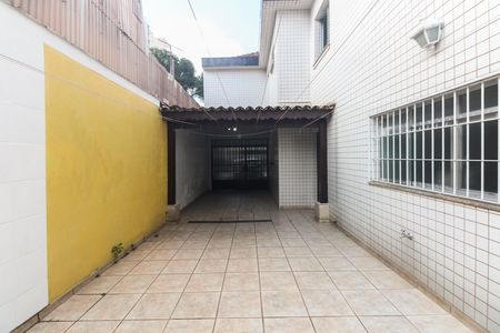 Casa para alugar com 240m², 3 quartos e 3 vagas Casa para alugar com 240m², 3 quartos e 3 vagasQuintal