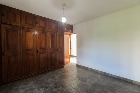 Casa para alugar com 240m², 3 quartos e 3 vagas Casa para alugar com 240m², 3 quartos e 3 vagasQuarto 2