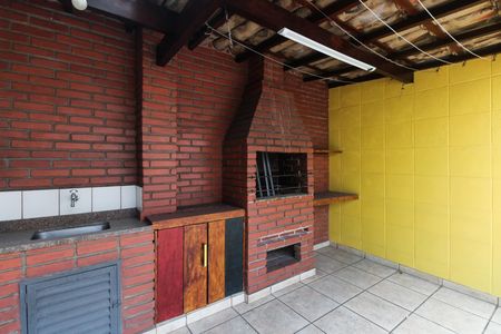 Casa para alugar com 240m², 3 quartos e 3 vagas Casa para alugar com 240m², 3 quartos e 3 vagasQuintal e Churrasqueira