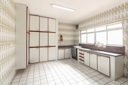 Casa para alugar com 240m², 3 quartos e 3 vagas Casa para alugar com 240m², 3 quartos e 3 vagasCozinha
