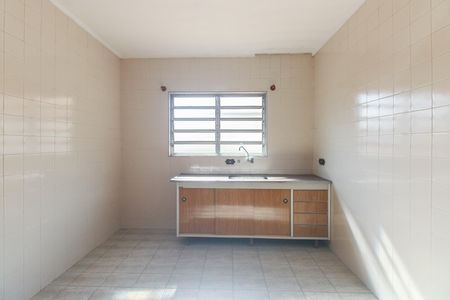 Casa para alugar com 240m², 3 quartos e 3 vagas Casa para alugar com 240m², 3 quartos e 3 vagasCasa 2 - Cozinha