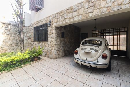 Casa para alugar com 240m², 3 quartos e 3 vagas Casa para alugar com 240m², 3 quartos e 3 vagasGaragem
