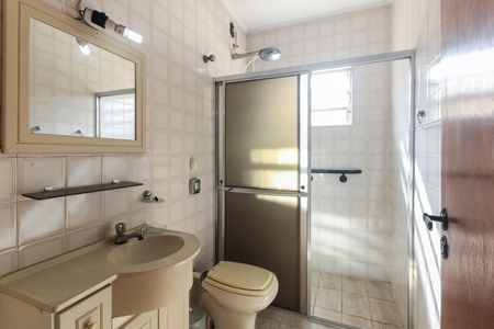 Casa para alugar com 240m², 3 quartos e 3 vagas Casa para alugar com 240m², 3 quartos e 3 vagasCasa 2 - Banheiro