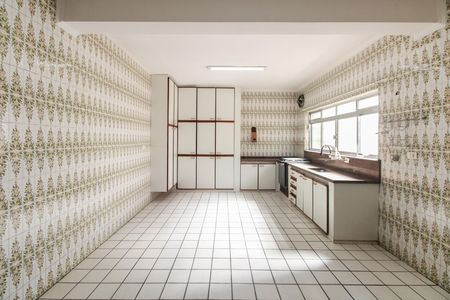 Casa para alugar com 240m², 3 quartos e 3 vagas Casa para alugar com 240m², 3 quartos e 3 vagasCozinha