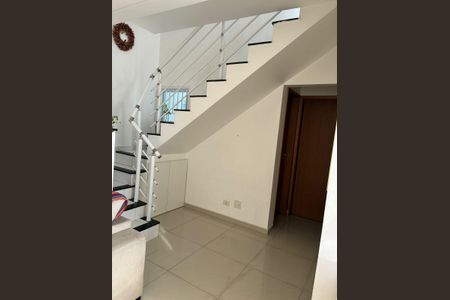 Apartamento à venda com 122m², 2 quartos e 2 vagas Apartamento à venda com 122m², 2 quartos e 2 vagasSala