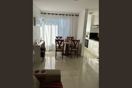 Apartamento à venda com 122m², 2 quartos e 2 vagas Apartamento à venda com 122m², 2 quartos e 2 vagasSala