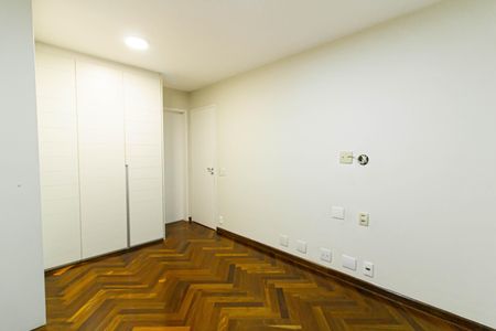 Apartamento para alugar com 148m², 3 quartos e 2 vagas Apartamento para alugar com 148m², 3 quartos e 2 vagasSuíte 2
