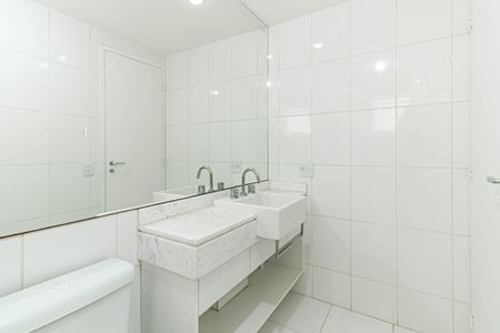 Apartamento para alugar com 148m², 3 quartos e 2 vagas Apartamento para alugar com 148m², 3 quartos e 2 vagasBanheiro da Suíte 2