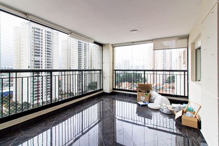 Apartamento para alugar com 148m², 3 quartos e 2 vagas Apartamento para alugar com 148m², 3 quartos e 2 vagasVaranda
