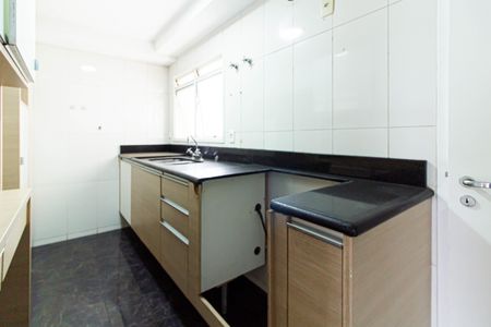 Apartamento para alugar com 148m², 3 quartos e 2 vagas Apartamento para alugar com 148m², 3 quartos e 2 vagasCozinha
