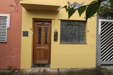 Casa para alugar com 68m², 2 quartos e sem vagaFachada