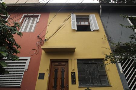 Casa para alugar com 68m², 2 quartos e sem vagaFachada