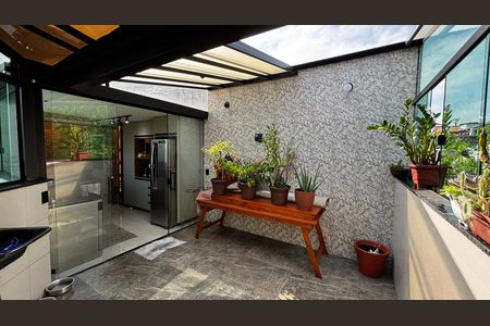 Apartamento à venda com 76m², 2 quartos e 1 vaga Apartamento à venda com 76m², 2 quartos e 1 vagaCobertura - Area de Serviço