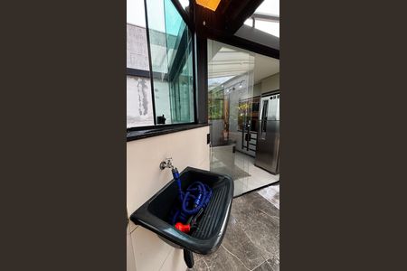 Apartamento à venda com 76m², 2 quartos e 1 vaga Apartamento à venda com 76m², 2 quartos e 1 vagaCobertura - Area de Serviço