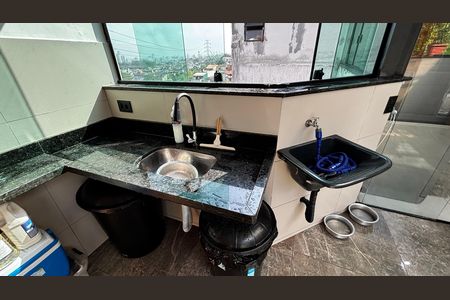 Apartamento à venda com 76m², 2 quartos e 1 vaga Apartamento à venda com 76m², 2 quartos e 1 vagaCobertura - Area de Serviço