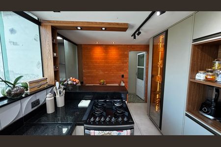 Apartamento à venda com 76m², 2 quartos e 1 vaga Apartamento à venda com 76m², 2 quartos e 1 vagaCobertura - Cozinha