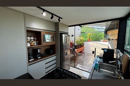 Apartamento à venda com 76m², 2 quartos e 1 vaga Apartamento à venda com 76m², 2 quartos e 1 vagaCobertura - Cozinha