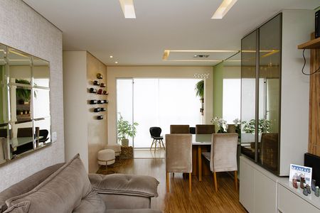 Apartamento à venda com 69m², 3 quartos e 1 vagaSala
