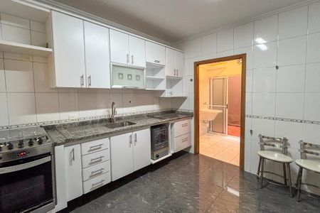 Casa de condomínio para alugar com 232m², 3 quartos e 3 vagas Casa de condomínio para alugar com 232m², 3 quartos e 3 vagasCozinha