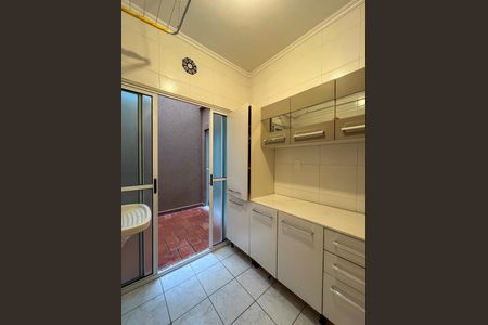 Casa de condomínio para alugar com 232m², 3 quartos e 3 vagas Casa de condomínio para alugar com 232m², 3 quartos e 3 vagasÁrea de Serviço