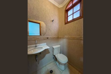Casa de condomínio para alugar com 232m², 3 quartos e 3 vagas Casa de condomínio para alugar com 232m², 3 quartos e 3 vagasLavabo