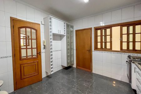 Casa de condomínio para alugar com 232m², 3 quartos e 3 vagas Casa de condomínio para alugar com 232m², 3 quartos e 3 vagasCozinha
