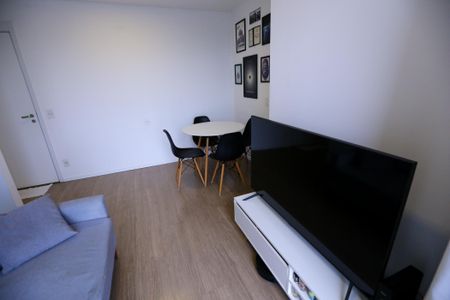 Apartamento para alugar com 46m², 2 quartos e 1 vaga Apartamento para alugar com 46m², 2 quartos e 1 vagaSala