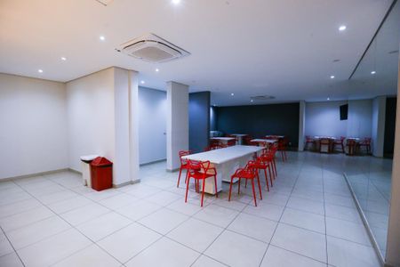 Apartamento para alugar com 46m², 2 quartos e 1 vaga Apartamento para alugar com 46m², 2 quartos e 1 vagaSalão de Festas