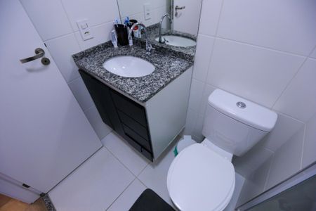 Apartamento para alugar com 46m², 2 quartos e 1 vaga Apartamento para alugar com 46m², 2 quartos e 1 vagaBanheiro