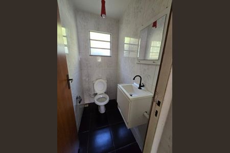 Casa de condomínio para alugar com 85m², 2 quartos e 1 vaga Casa de condomínio para alugar com 85m², 2 quartos e 1 vagaBanheiro