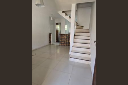 Casa de condomínio para alugar com 85m², 2 quartos e 1 vaga Casa de condomínio para alugar com 85m², 2 quartos e 1 vagaSala