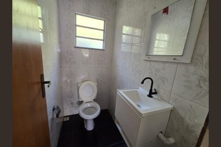 Casa de condomínio para alugar com 85m², 2 quartos e 1 vaga Casa de condomínio para alugar com 85m², 2 quartos e 1 vagaBanheiro