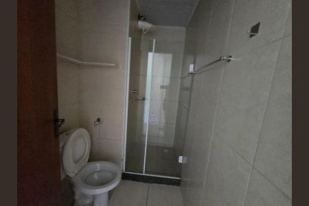 Casa de condomínio para alugar com 85m², 2 quartos e 1 vaga Casa de condomínio para alugar com 85m², 2 quartos e 1 vagaBanheiro